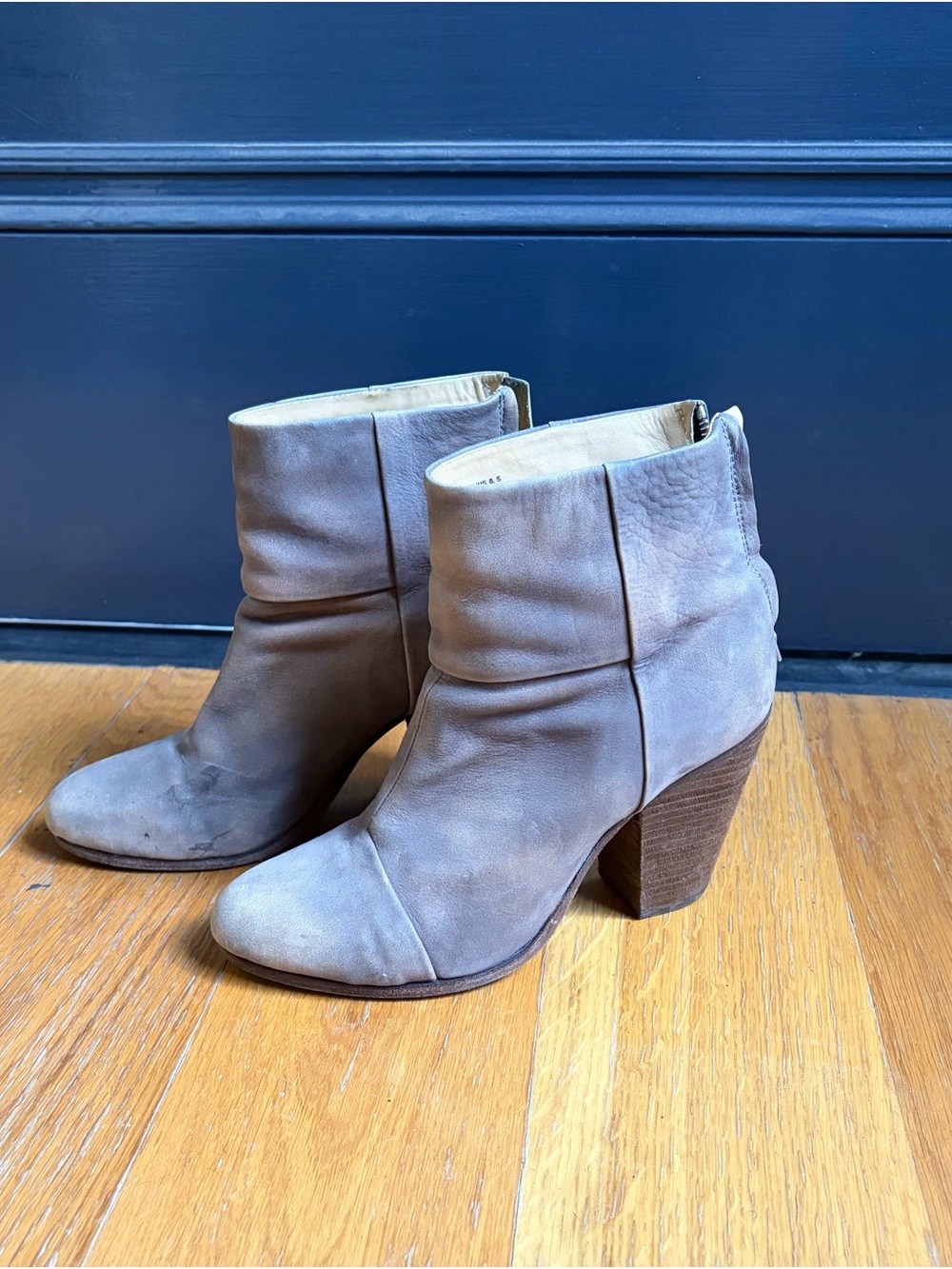 Rag and Bone Newbury boot in graphite suede size 8